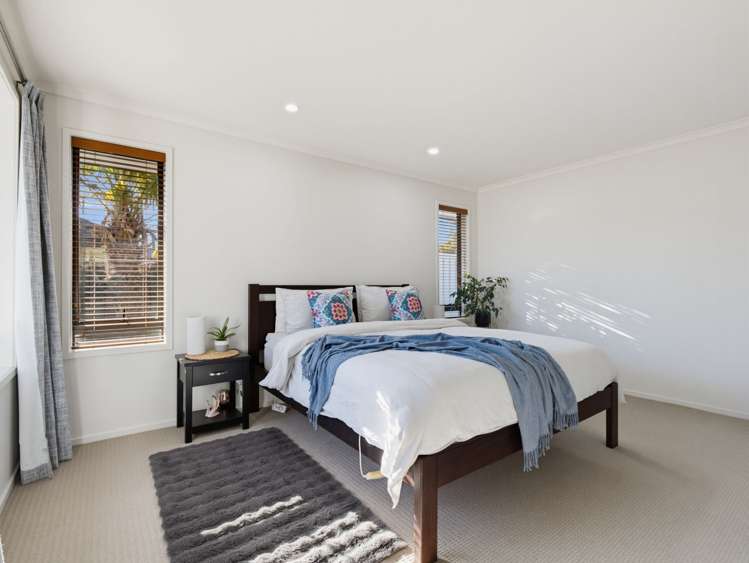 15 Stonebridge Park Drive Holdens Bay_16