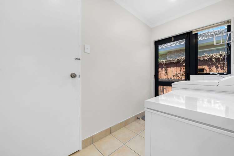 3 Glastry Close Dannemora_24