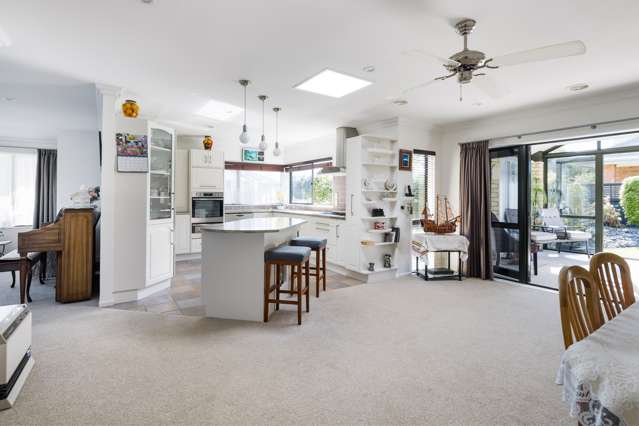 1 Merlin Close Huntington_4