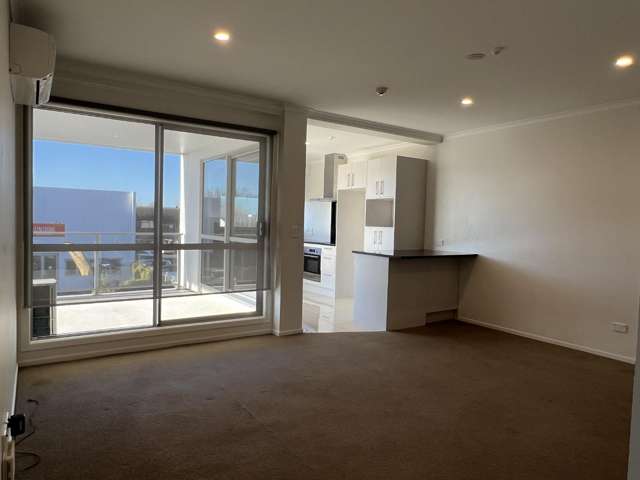 8/521 Anglesea Street 10463_2
