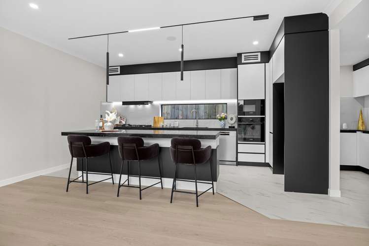 17 Bremner Ridge Street Flat Bush_9