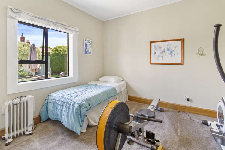 19 Hillview Crescent Highfield_9