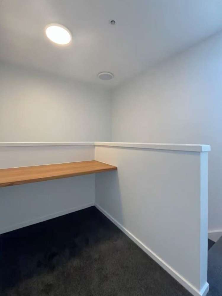 9C/3 Whitaker Place 10015_3