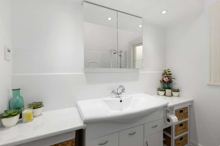 56 Ava Street Petone_10