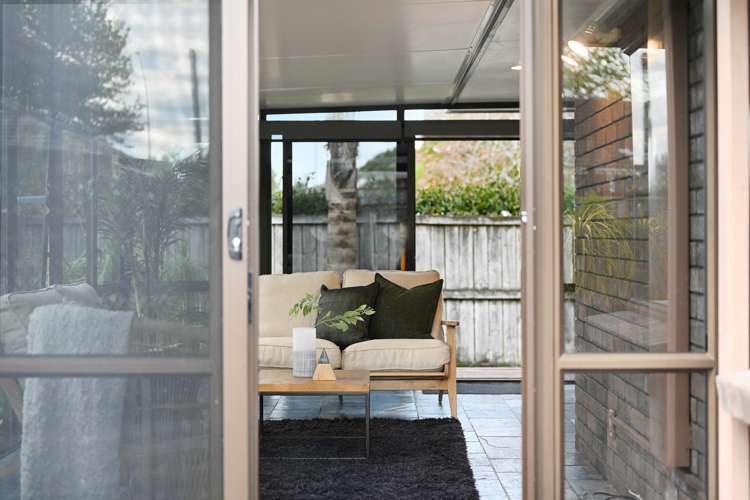 738a River Road Chartwell_8