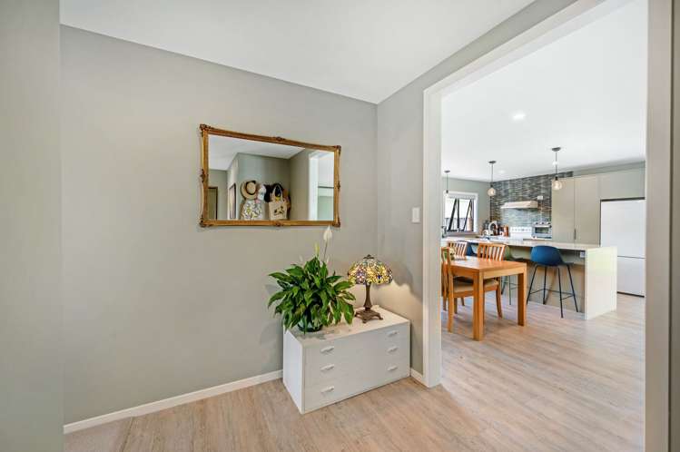 329 Westminster Ave Tamatea_8