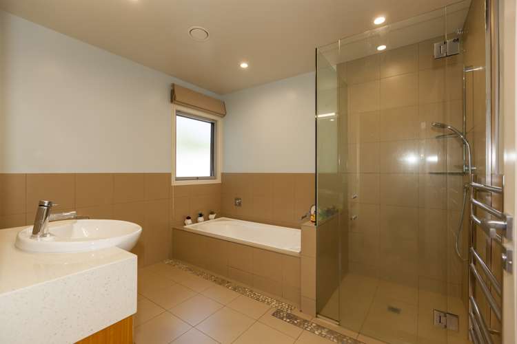 2 Beckett Lane Raumati Beach_18