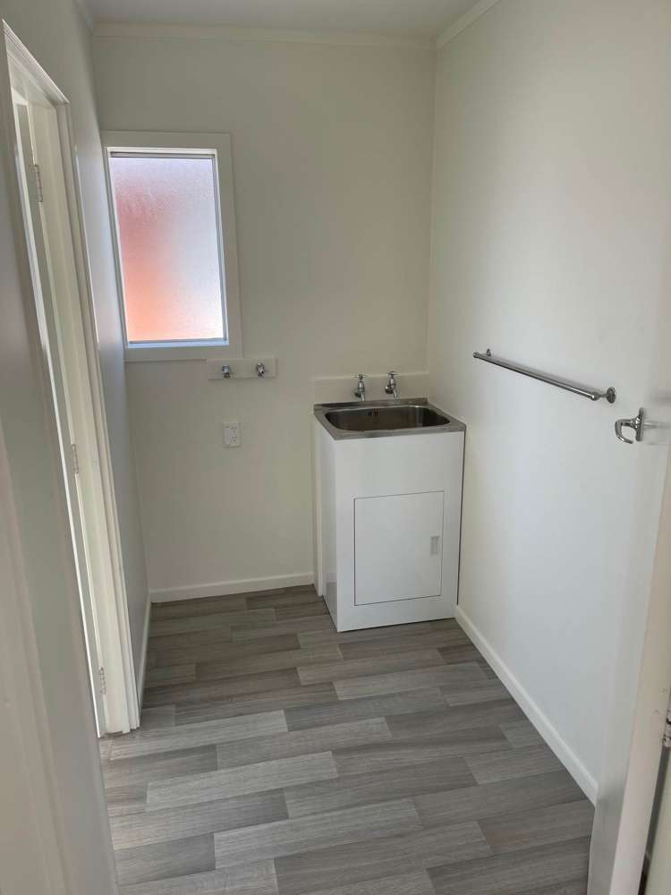 243 Henderson Valley Road Henderson_16