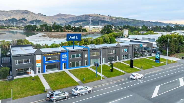 4, 1004 Ferry Road Ferrymead_2