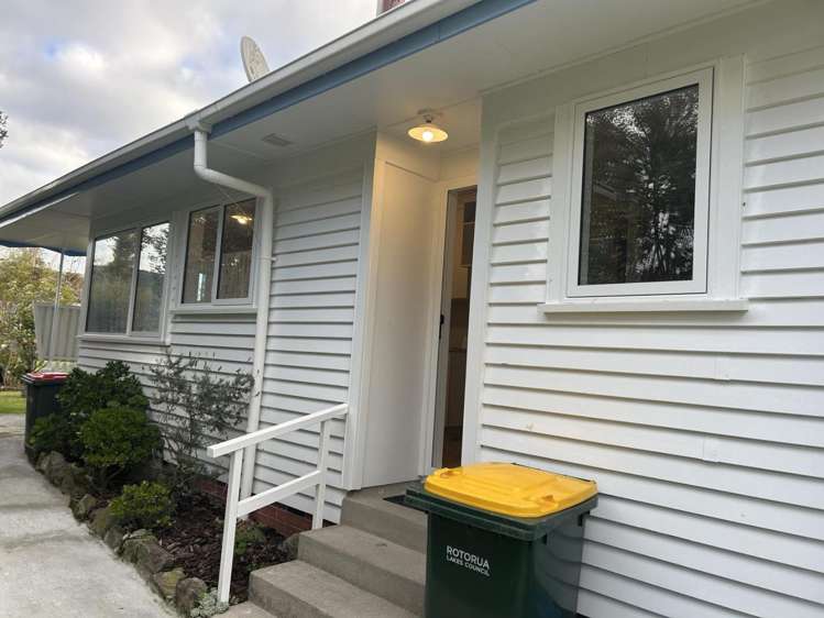 13 Alastair Avenue Owhata_16