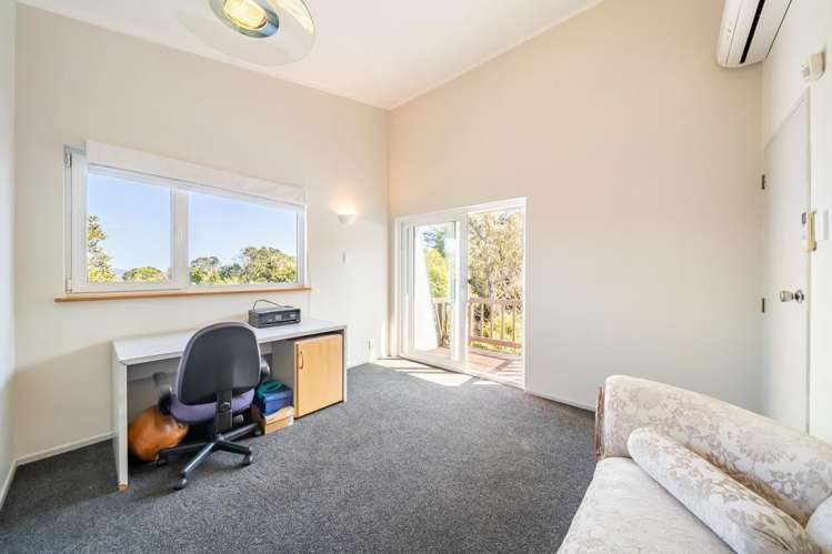 23 Corrondella Grove Belmont_18