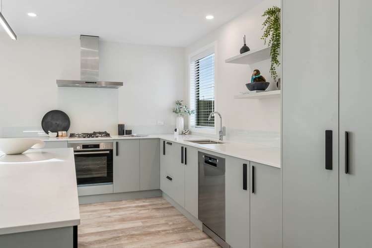 36 Metoriti Crescent_1