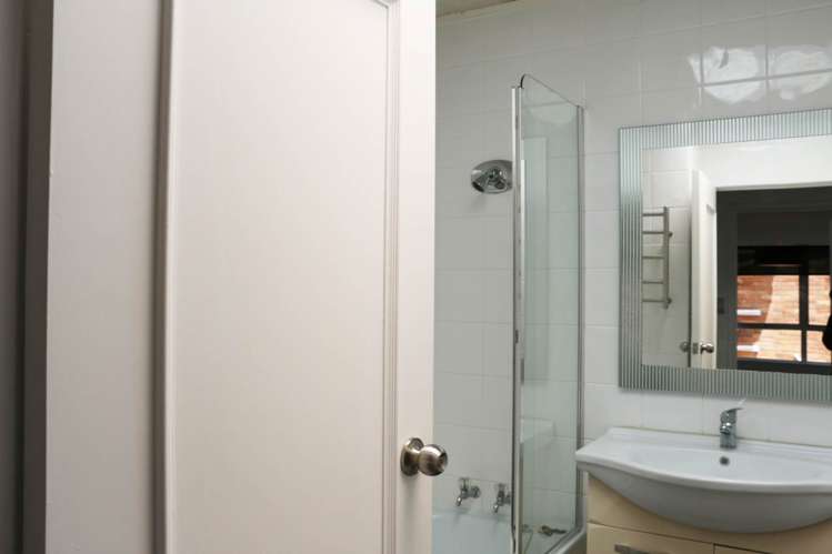 2d Cleland Crescent Blockhouse Bay_5