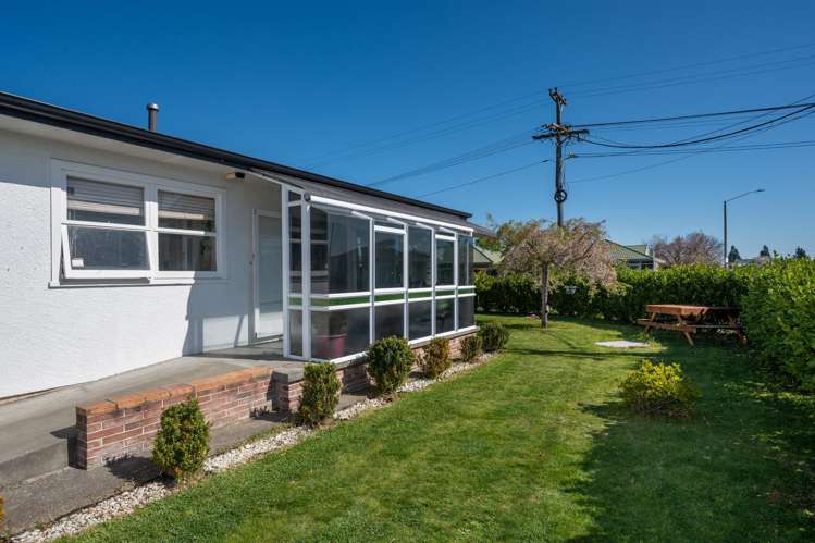 301 Frimley Avenue Frimley_12