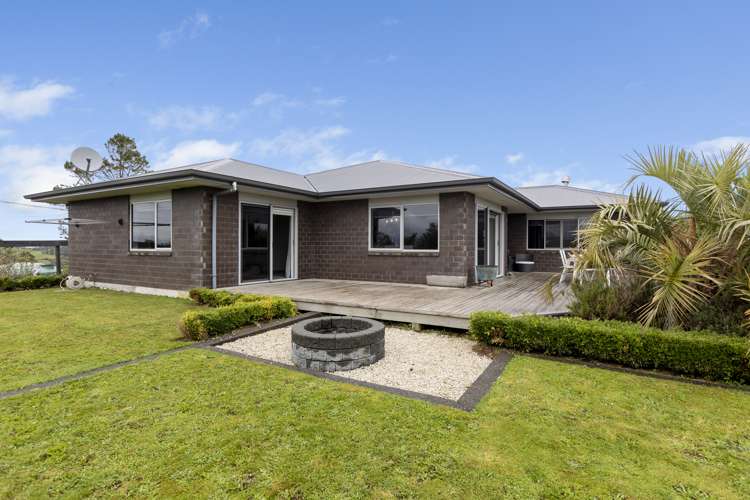 233 King Road Inglewood_24