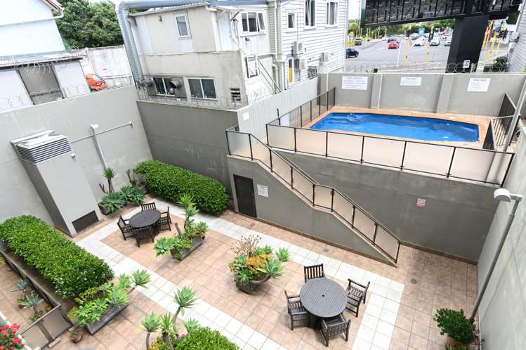 208/208/135 Vincent Street City Centre_15