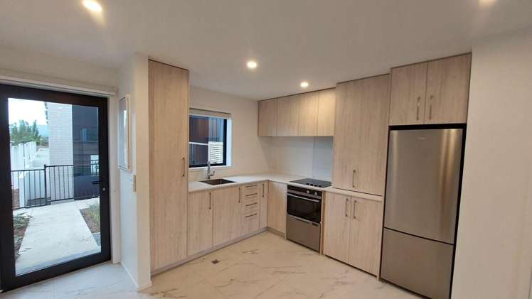 8/21 Awaroa Road Sunnyvale_2