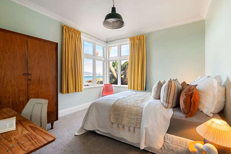 249 Queens Drive Lyall Bay_11