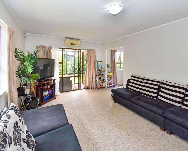 1/1 Manse Road Pahurehure_2