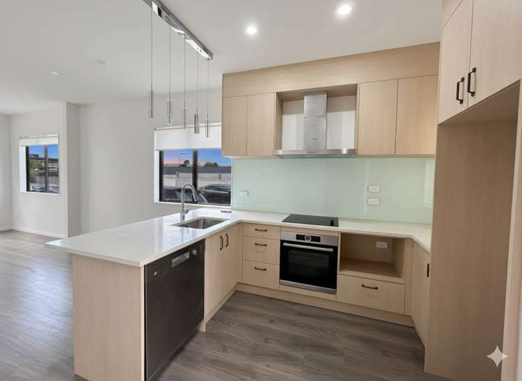 188 Rockfield Road Penrose_1
