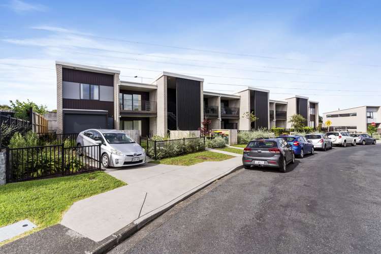 10/18 Titoki Street Te Atatu Peninsula_13