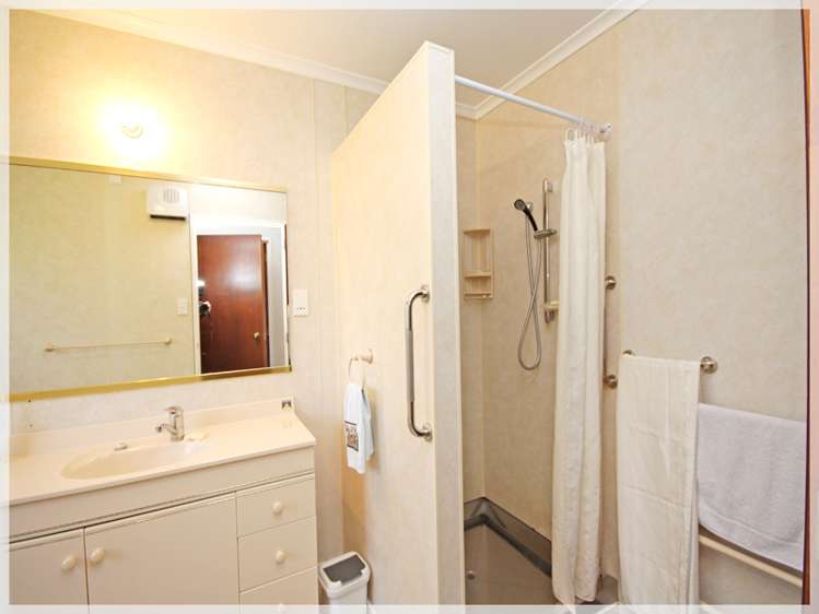 1 Chrystall Street Foxton Beach_8