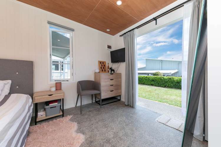 41 Willerton Avenue New Lynn_14