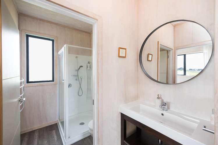 51 View Road Halcombe_31