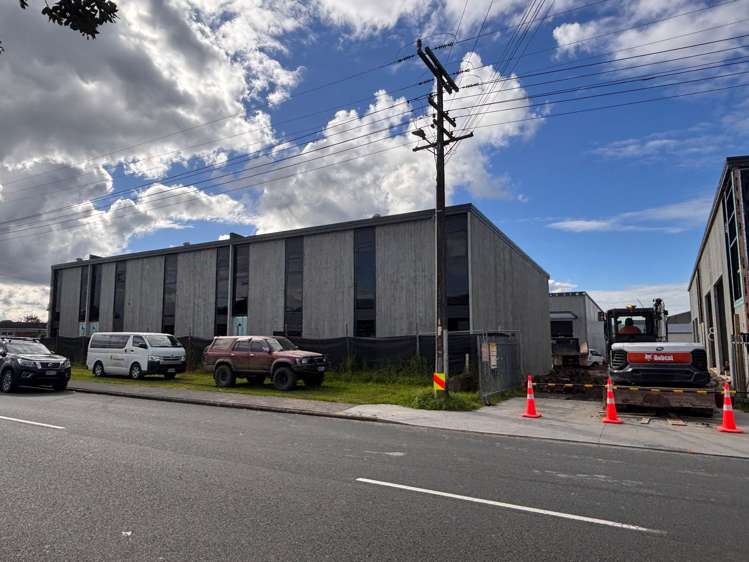 781 Te Atatu Road Te Atatu Peninsula_1