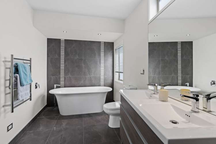 2 Galbraith Greens Silverdale_14