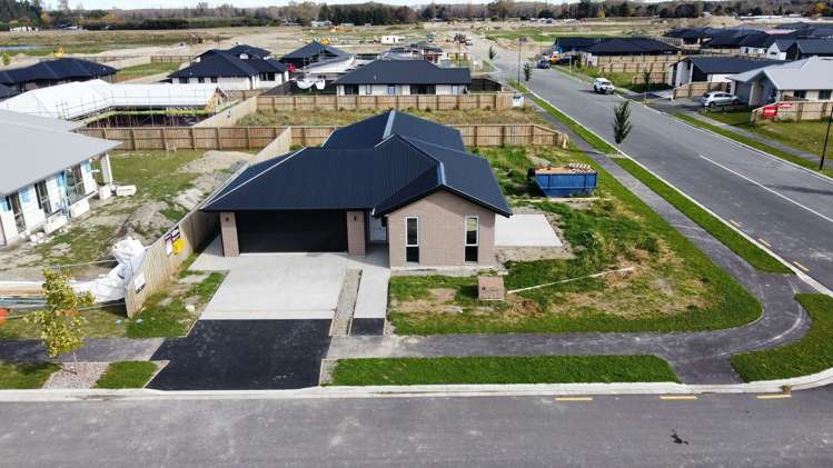 14 Orwell Way Elgin_1