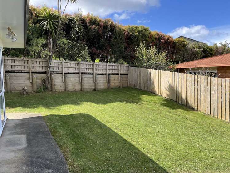 130I Lakeside Drive Orewa_16