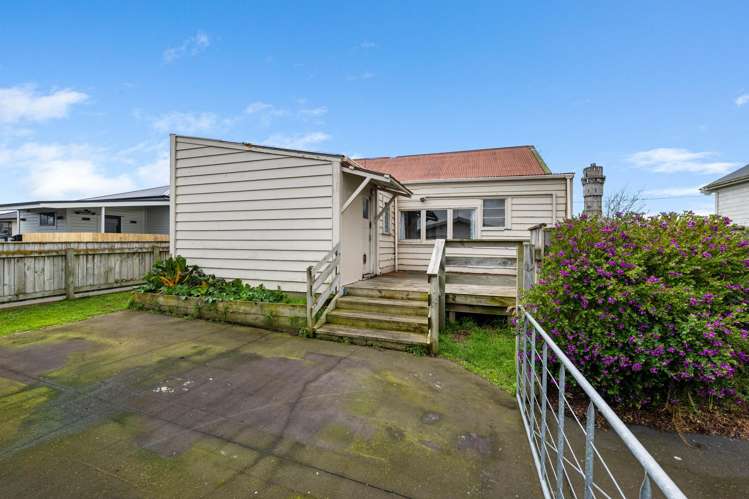 44 Collins Street Hawera_19