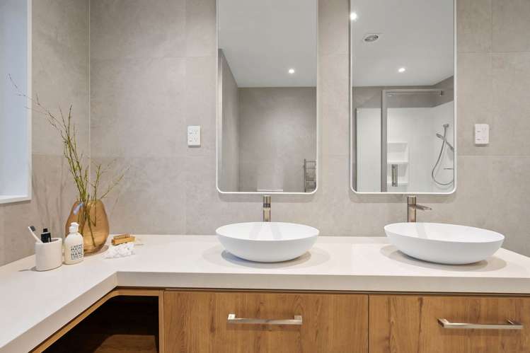 155 Bonair Crescent Silverdale_18