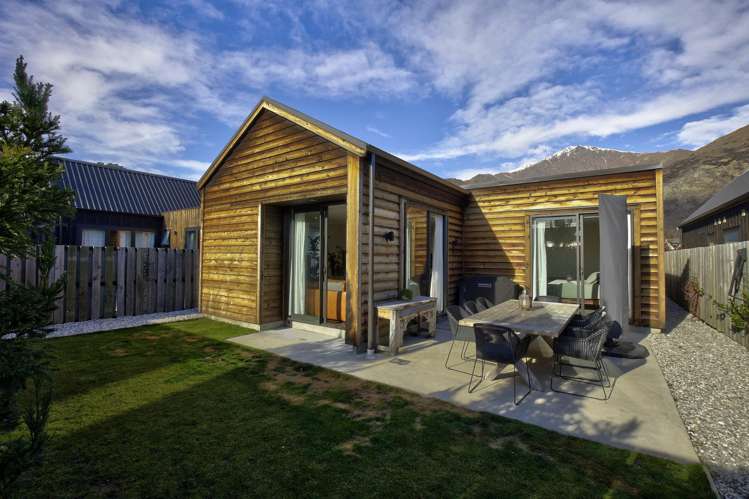 33 Dewar Street Dalefield/Wakatipu Basin_16