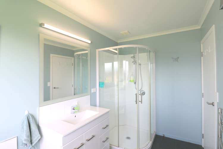 21 Sunrise Drive Seaward Bush_28
