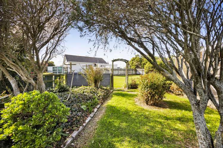 158 Tasman Street Opunake_19