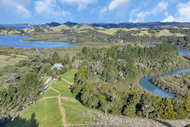 2044 Whananaki North Road Whananaki_44