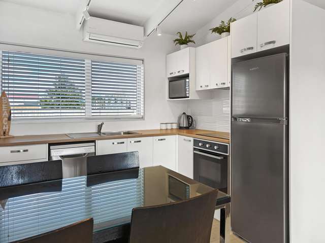 2/415 Port Road Whangamata_1