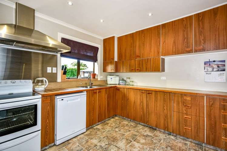 14 Mckenzie Avenue Southbridge_11