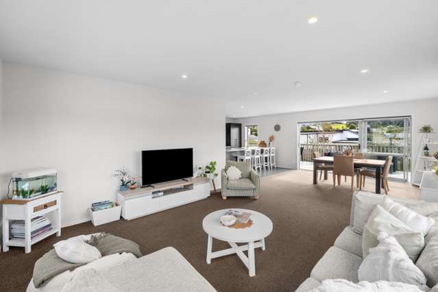 The ultimate Mangawhai lock and leave!