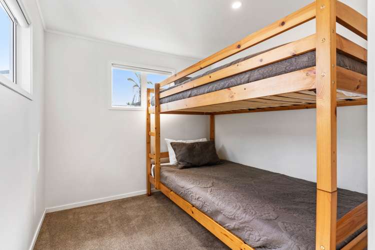 12a Braddock Grove Pauanui_16