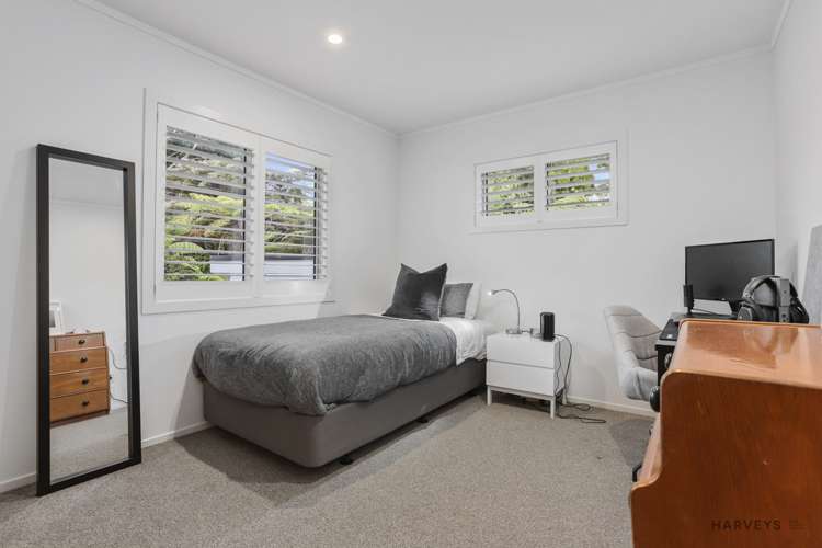 32 Chamari Close Titirangi_21