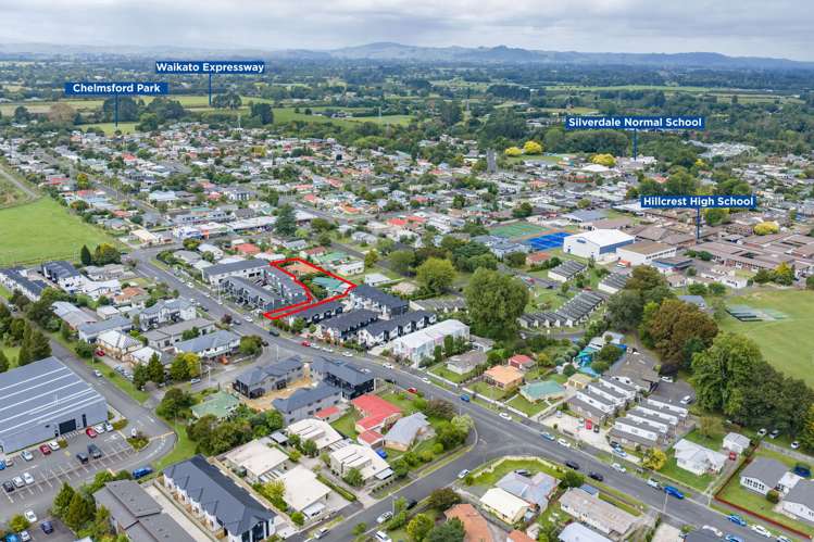 82 and 84 Carrington Avenue Silverdale_2