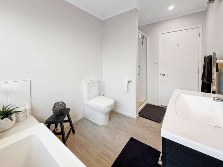 8 Hosta Lnwy Wigram_12