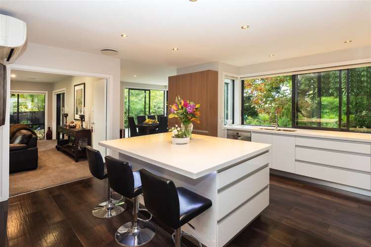 370 Sawyers Arms Road Harewood_5