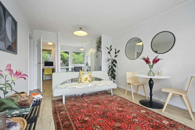 11/19a Verbena Road Birkdale_1