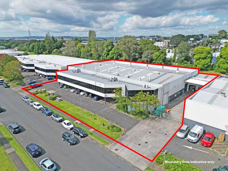 Unit B/2 George Bourke Drive_0