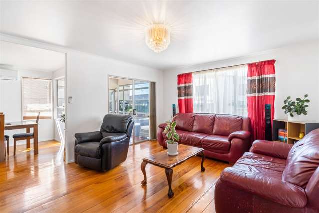 1/24 Athena Drive Totara Vale_2