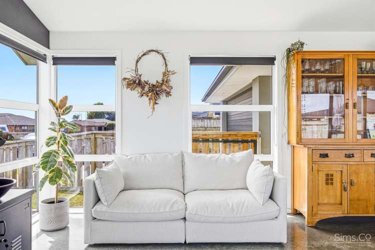 9 Simon Street Tawhero_12